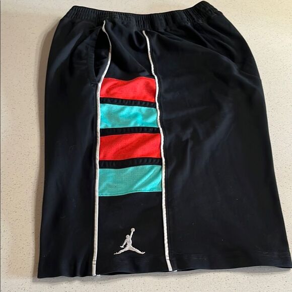 Jordan Black and Red Big Baggy Athletic Shorts Size XXL - Picture 6 of 10